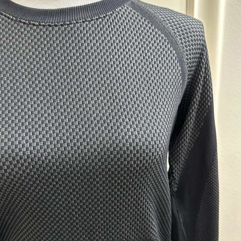 Like New Lululemon Restless Pullover - Picture 2 of 5
